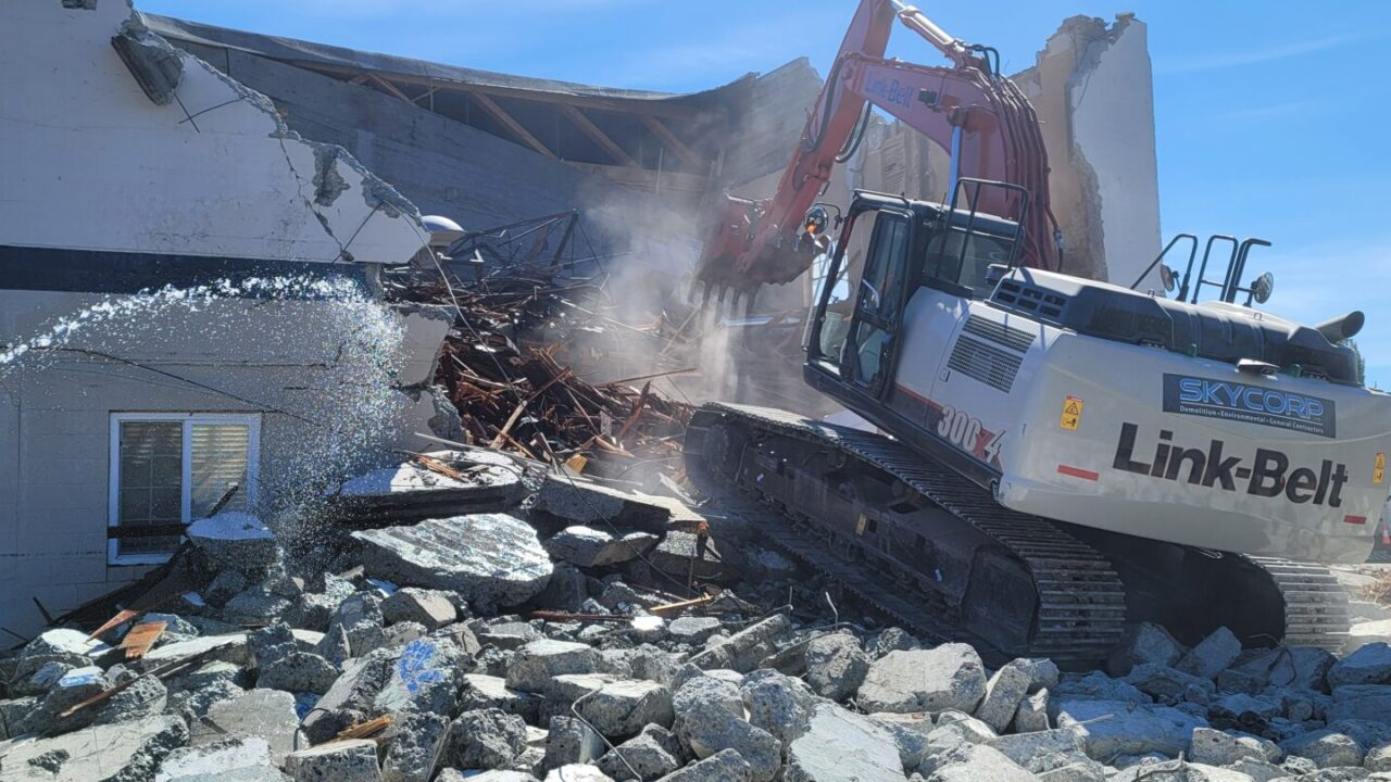 BLAINE CITY HALL DEMOLITION Reichhardt & Ebe